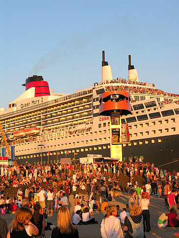 Queen Mary 2 - Volksfest - Hamburg (Hamburg)