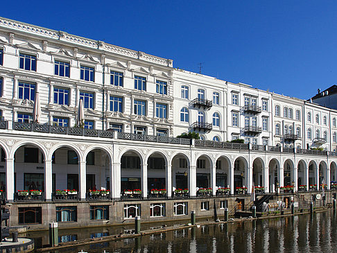 Alster Arkaden am Alsterfleet