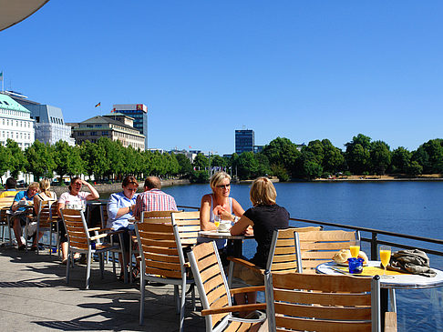 Brunchterrasse auf dem Alster Pavillon