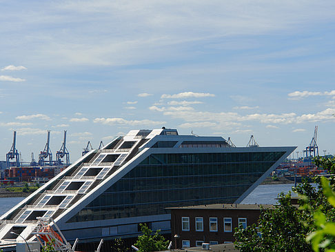 Altonaer Balkon mit Blick auf den Hafen - Hamburg (Hamburg)