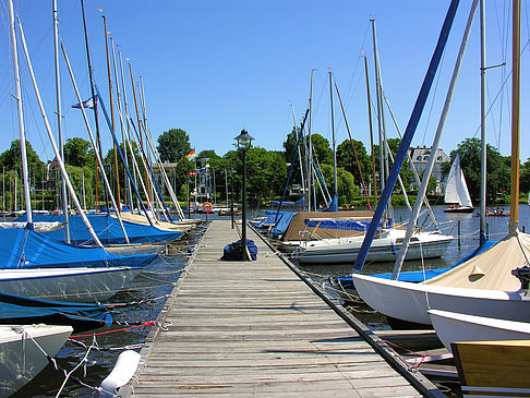 Bootsverleih und Hafen auf der Außenalster - Hamburg (Hamburg)