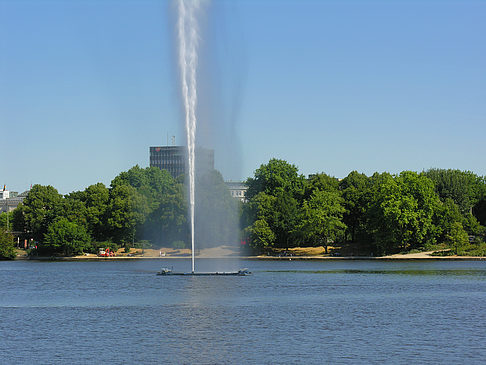 Fotos Fontäne auf der Binnenalster | Hamburg