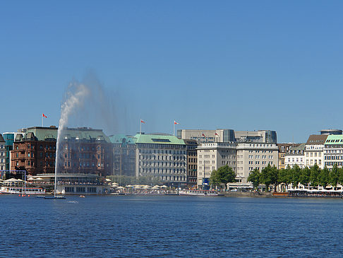 Fotos Fontäne auf der Binnenalster | Hamburg