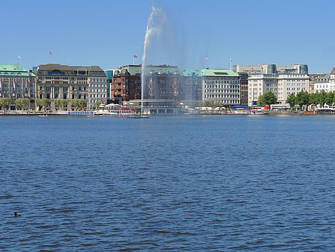 Fontäne auf der Binnenalster Fotos