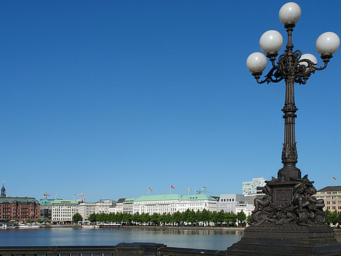 Laterne und Binnenalster - Hamburg (Hamburg)