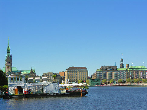 Schiffe auf der Binnenalster - Hamburg (Hamburg)