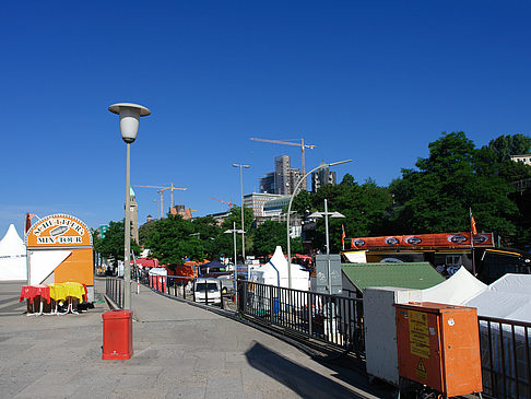 Bei den Landungsbrücken - Hamburg (Hamburg)