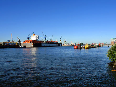 Foto Blick auf den Hafen