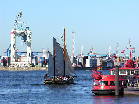 Foto Blick auf den Hafen - Hamburg