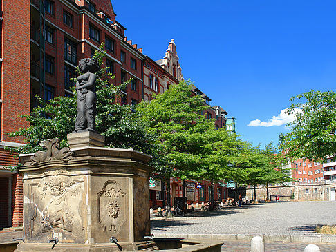 Fotos Fischmarktbrunnen Minerva | Hamburg