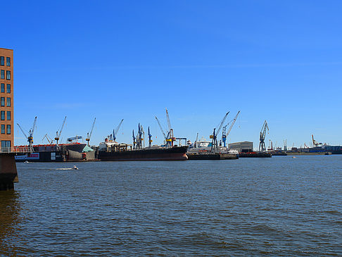 Blick auf den Hafen - Hamburg (Hamburg)