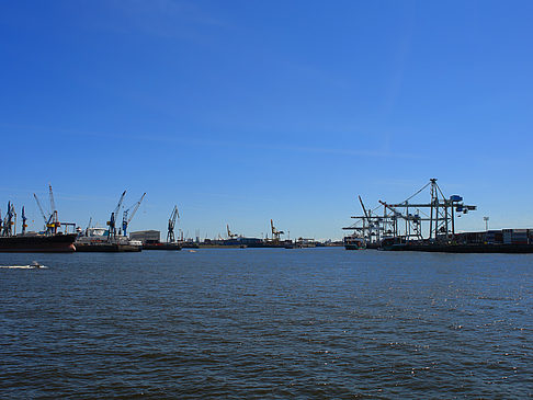 Blick auf den Hafen - Hamburg (Hamburg)