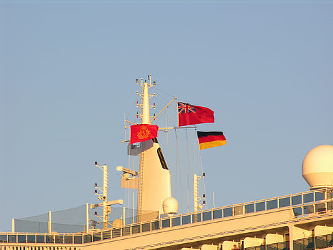 Queen Mary 2 Nahaufnahme - Hamburg (Hamburg)