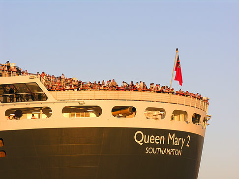 Queen Mary 2 Nahaufnahme - Hamburg (Hamburg)