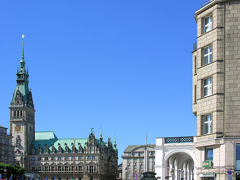 Fotos Blick auf Rathaus vom Jungfernstieg | Hamburg