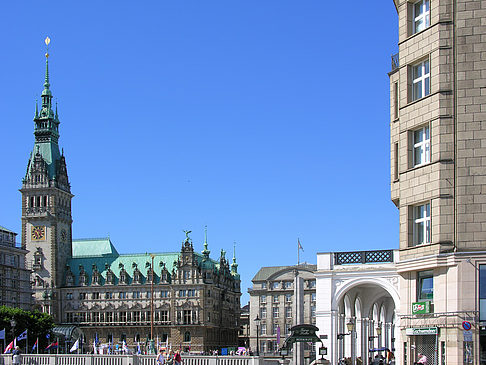 Blick auf Rathaus vom Jungfernstieg - Hamburg (Hamburg)