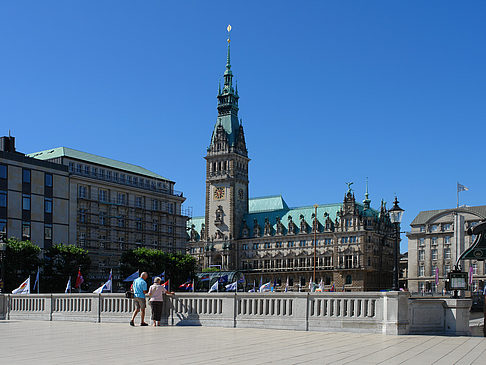 Blick auf Rathaus vom Jungfernstieg - Hamburg (Hamburg)